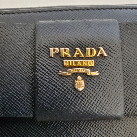 Vintage Long Black Saffiano Prada Cammeo Ribbon Zipper Wallet - Picture 6 of 11